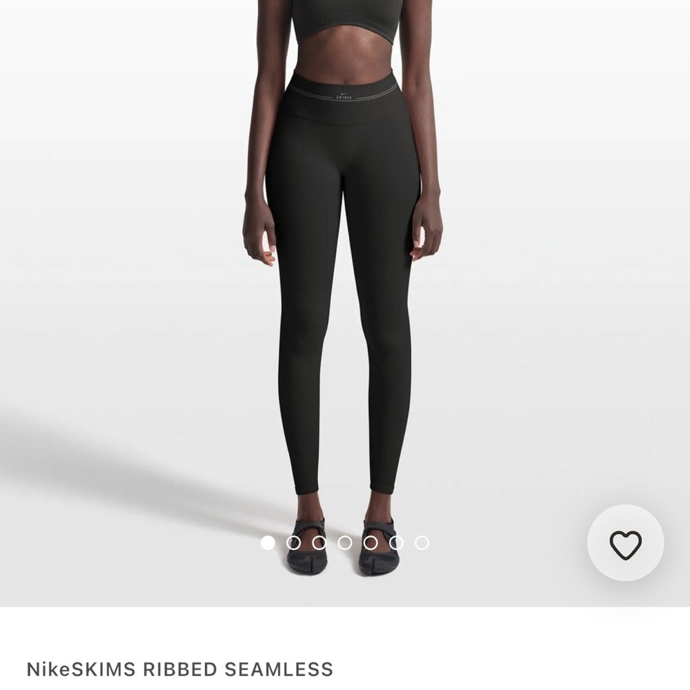 Nike Ribbed Seamless Legging in Obsidian Black